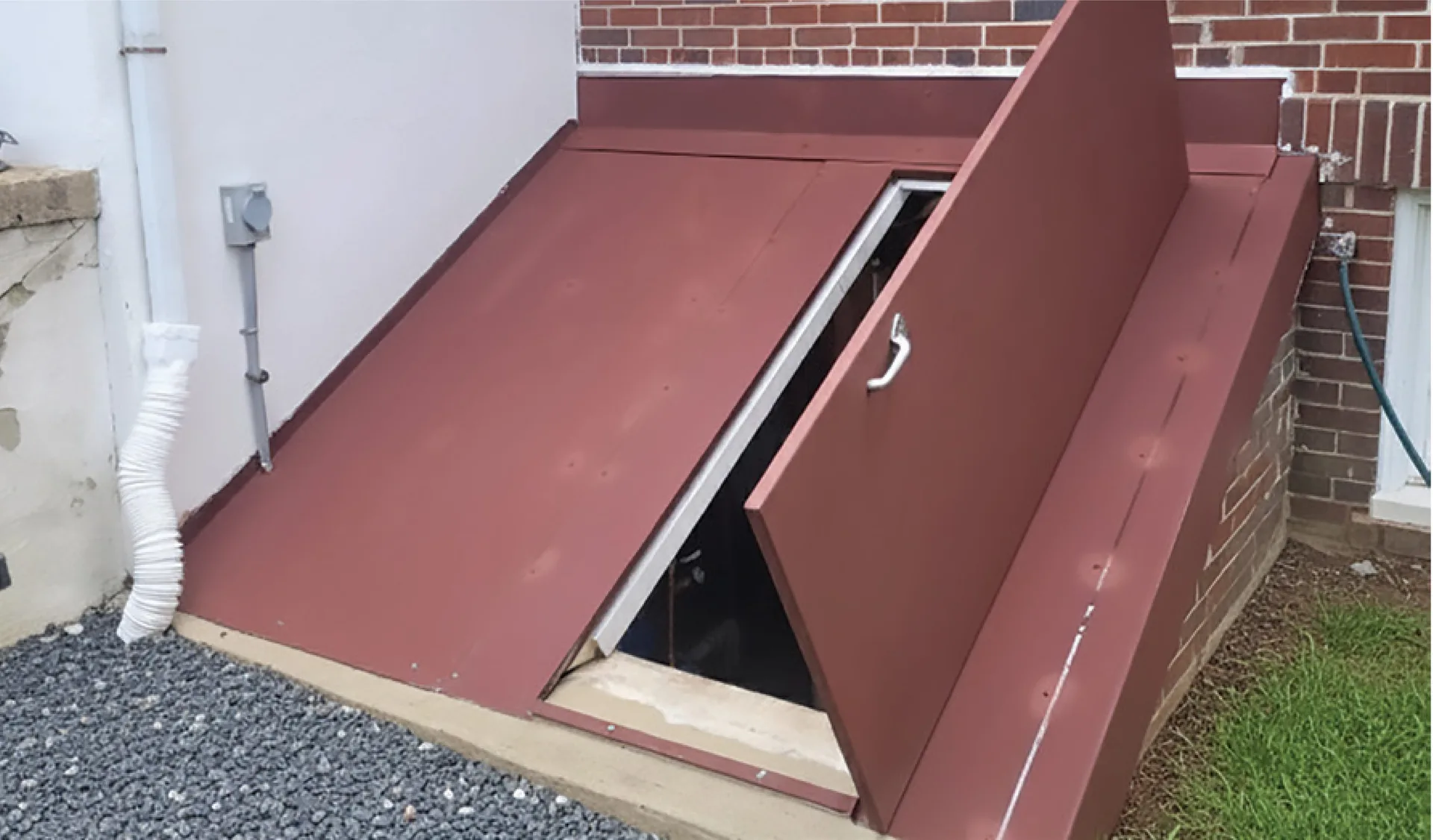 EcoSpect B Style Cellar Doors detail installation - Professional basement access solution