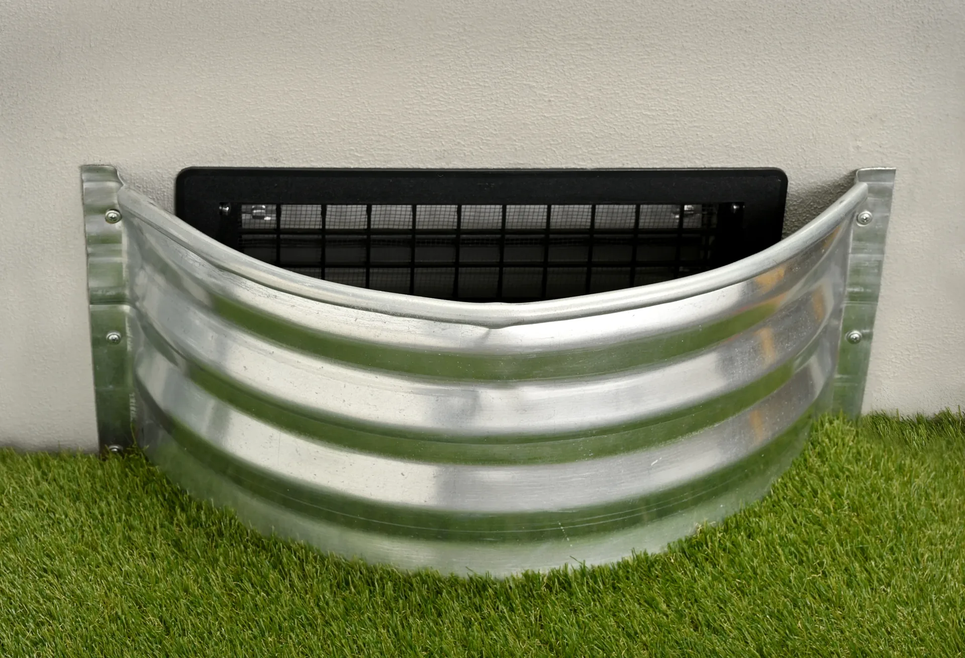 EcoSpect Curved Semicircle Window Well Installation